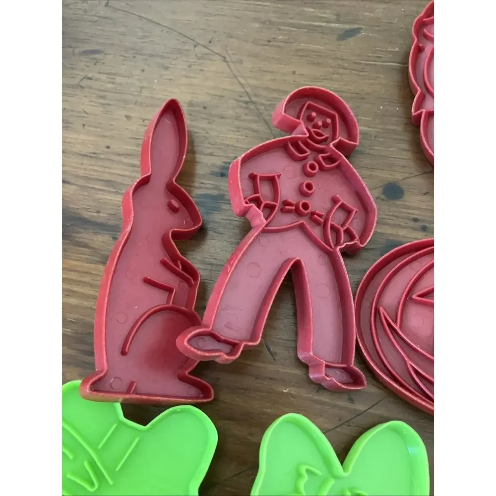 Vintage Holiday Cookie Cutters Set 10 Halloween Valentines Easter Birthday Xmas